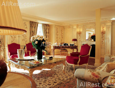 Hotel De Crillon 10